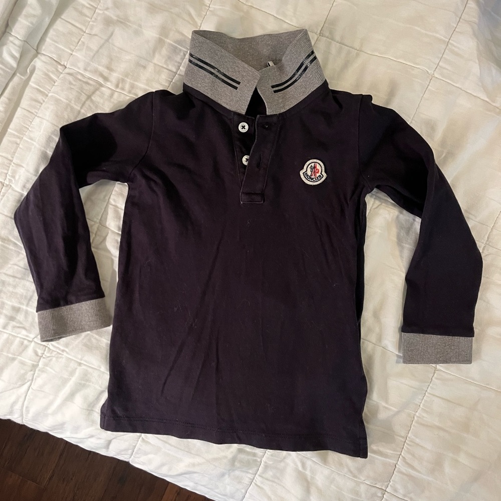Authentic boys navy Moncler polo 2T. Pre loved but in great condition!